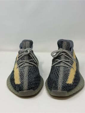 Size 9.5- adidas Yeezy